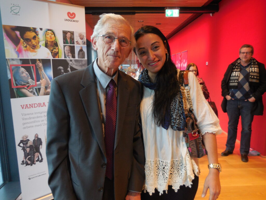 Με τον συγγραφέα Θεόδωρο Καλλιφατίδη, στα εγκαίνια της νέας βιβλιοθήκης στο Umeå